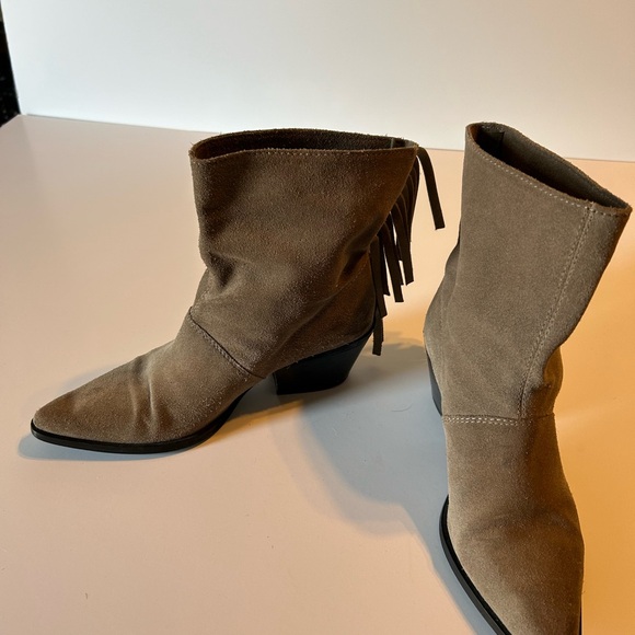 ZARA Nude  Suede Leather Ankle Boots with side Fringe Cowboy - Picture 3 of 11